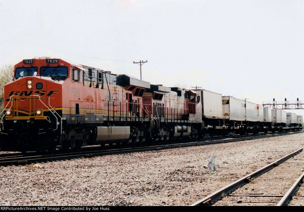 BNSF 7629 West